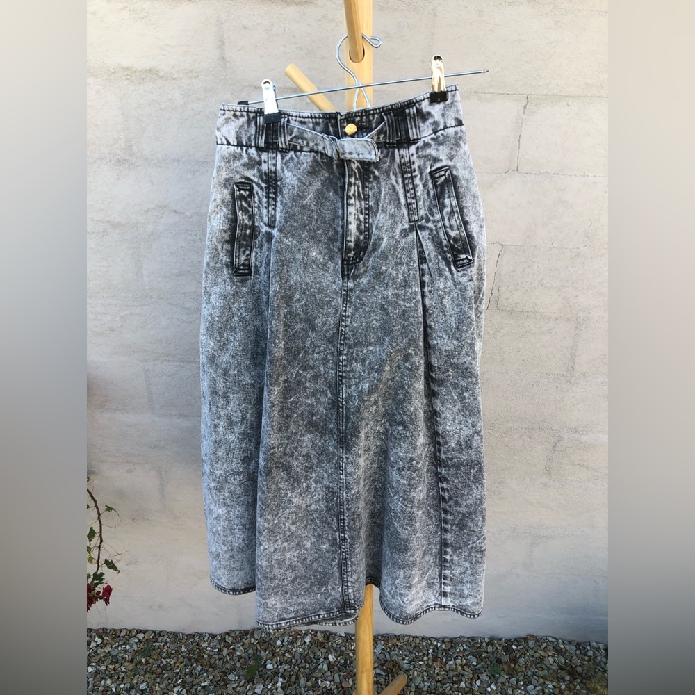 Vintage grey acid wash denim high waisted pleated midi/ maxi denim skirt - Picture 2 of 14